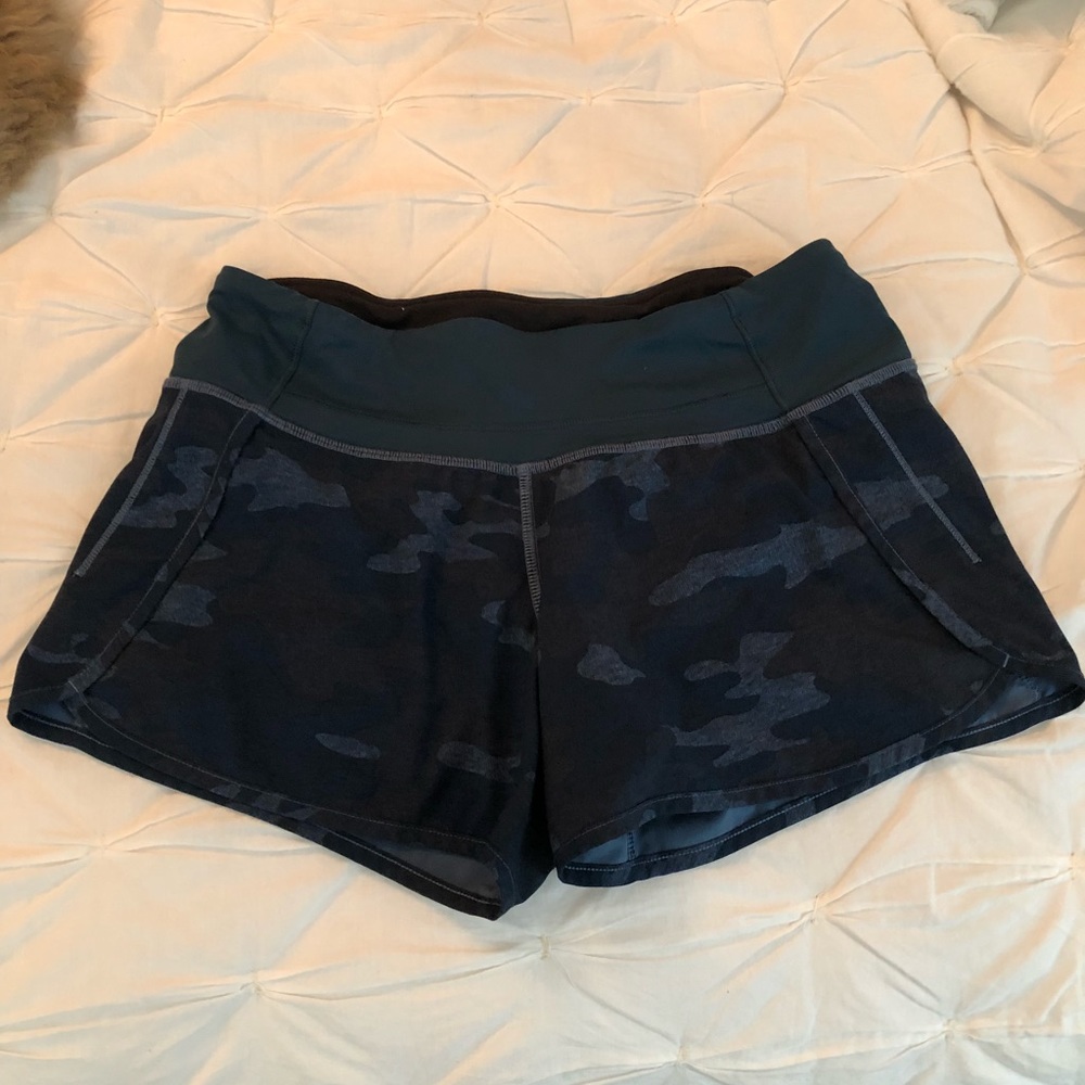 Lululemon jogging shorts MINT condition!!